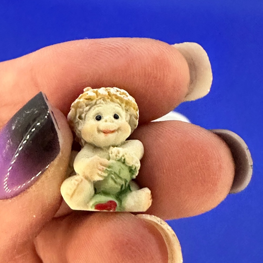 Vintage Dreamsicles collectibles mini trinket box with mini ornaments - Picture 4 of 7